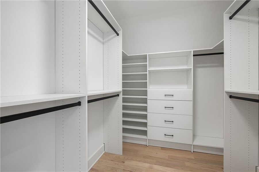 Spacious, unfurnished interior of a new home in , Smyrna (Image 20).