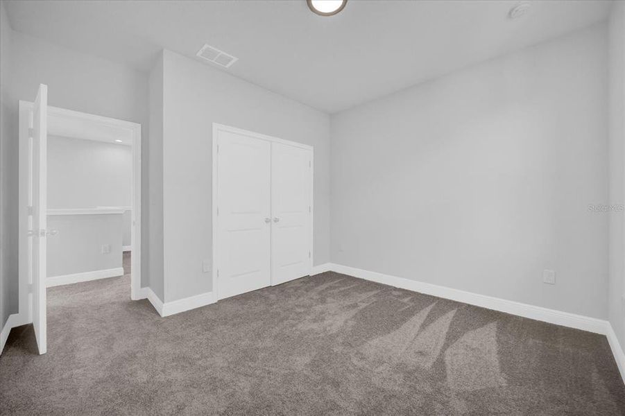 Spacious, unfurnished interior of a new home in , Casselberry (Image 9).