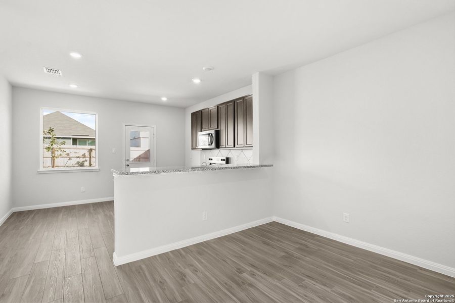 Image 31 of a home in Applewhite Meadows.