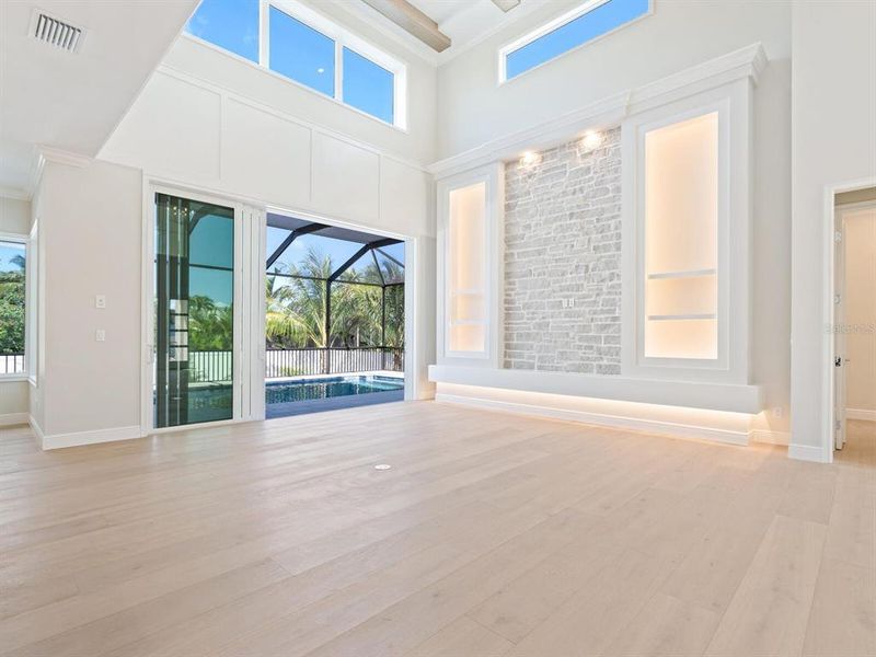 Spacious, unfurnished interior of a new home in , Sarasota (Image 25).