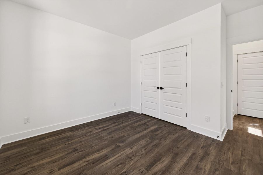 Spacious, unfurnished interior of a new home in Indigo Place, North Charleston (Image 18).