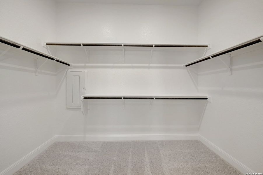 Spacious, unfurnished interior of a new home in Davis Ranch 60', San Antonio (Image 34). Spacious, unfurnished interior of a new home in Davis Ranch 60', San Antonio (Image 34).