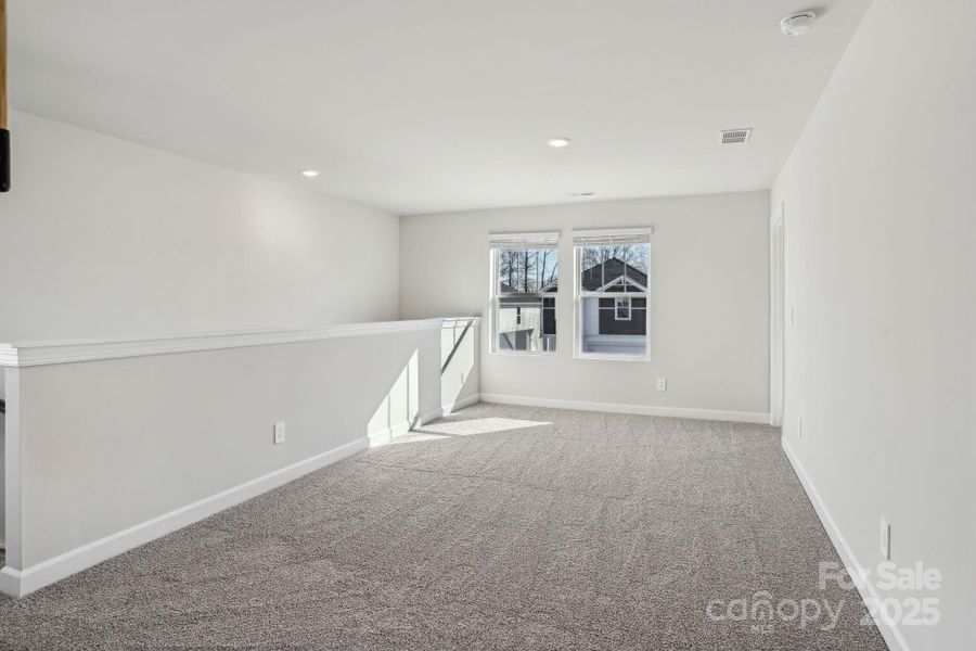 Spacious, unfurnished interior of a new home in Walnut Reserve, Conover (Image 8).