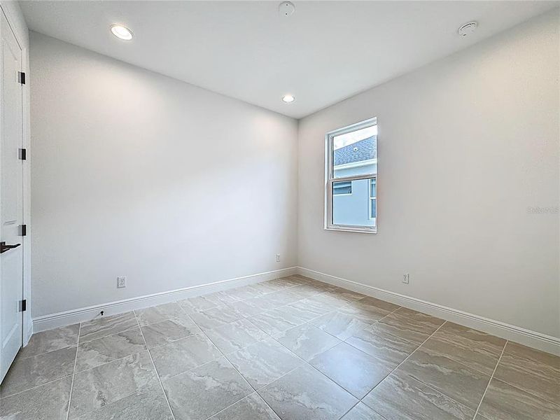 Spacious, unfurnished interior of a new home in , Parrish (Image 39).
