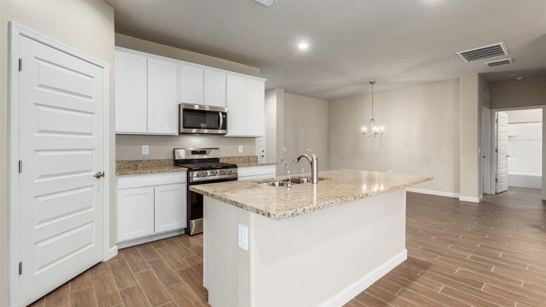 Furnished interior view inside a new home in Sycamore Vista, Vail (Image 8).