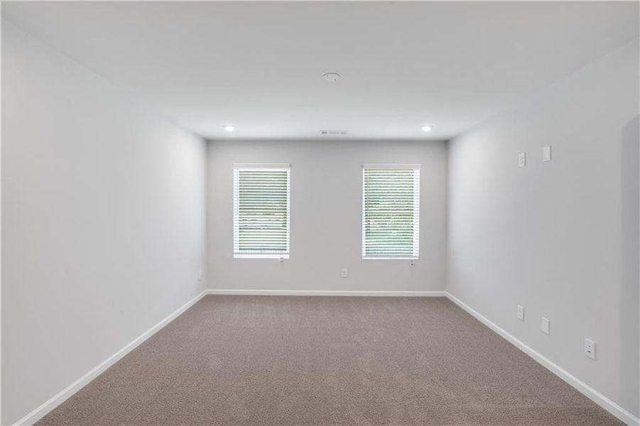 Spacious, unfurnished interior of a new home in Village Green, Adairsville (Image 19).
