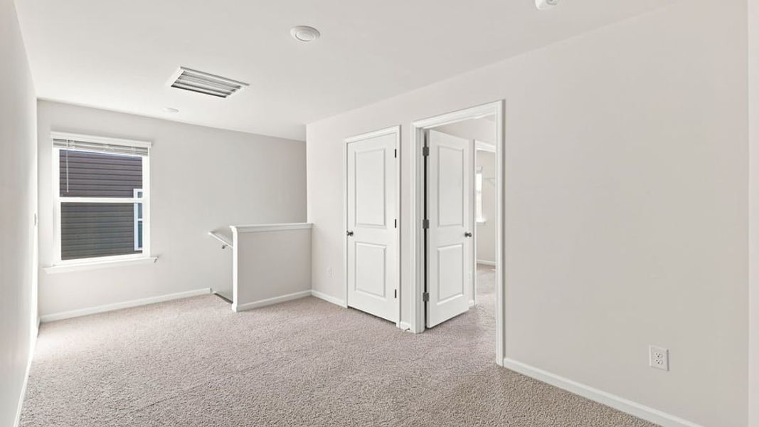 Spacious, unfurnished interior of a new home in Harrier Point, Woodruff (Image 28).