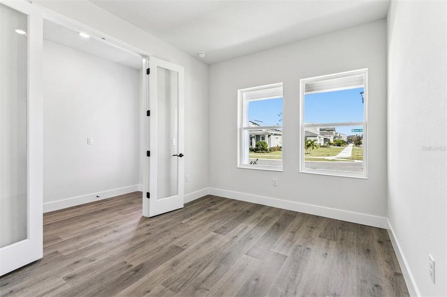 Spacious, unfurnished interior of a new home in Waterset Tradition Series, Apollo Beach (Image 30).