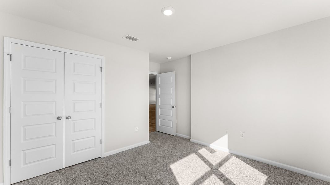 Spacious, unfurnished interior of a new home in Destini Lane, Panama City (Image 17).