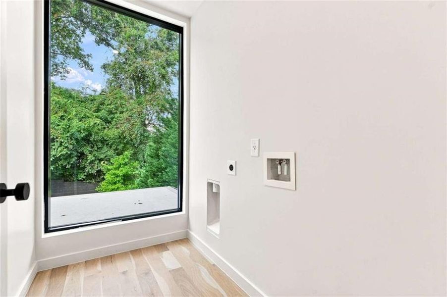 Spacious, unfurnished interior of a new home in , Atlanta (Image 21).