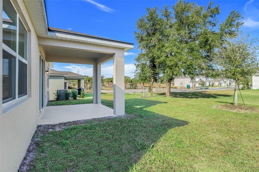 Backyard covered Lanai