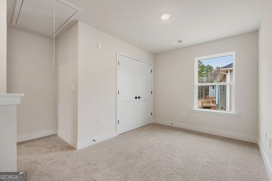 Spacious, unfurnished interior of a new home in Canterbury Villas, Carrollton (Image 19).