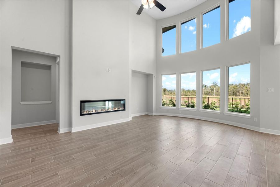 Spacious, unfurnished interior of a new home in Sienna, Missouri City (Image 12).