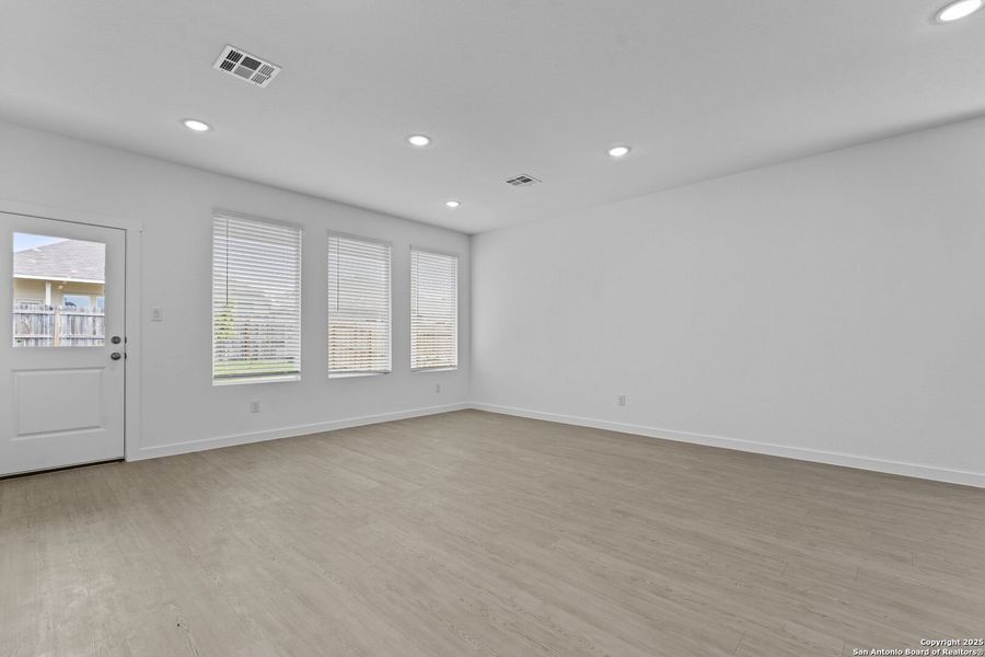 Spacious, unfurnished interior of a new home in Hidden Trails: Coastline Collection, Bulverde (Image 11). Spacious, unfurnished interior of a new home in Hidden Trails: Coastline Collection, Bulverde (Image 11).
