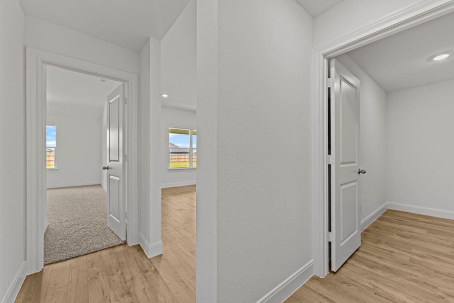 Spacious, unfurnished interior of a new home in Railhead, Cedar Creek (Image 26). Spacious, unfurnished interior of a new home in Railhead, Cedar Creek (Image 26).