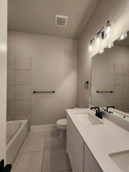 Furnished interior view inside a new home in Rocky Top, Krum (Image 6).