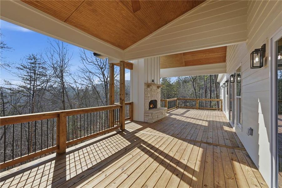 Exterior details and patio area of a home in , Dahlonega (Image 22).