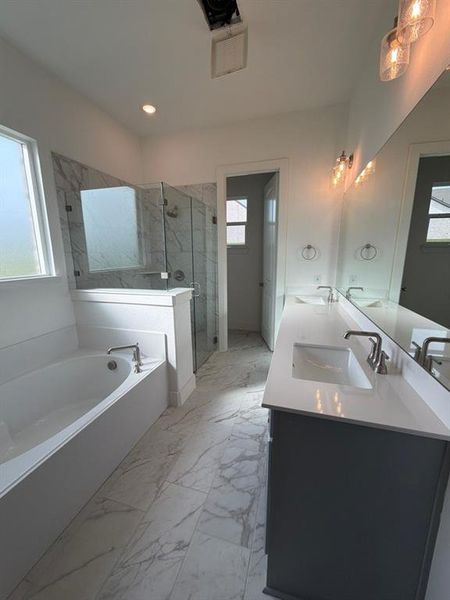 Furnished interior view inside a new home in Grayson Ridge, Van Alstyne (Image 5).