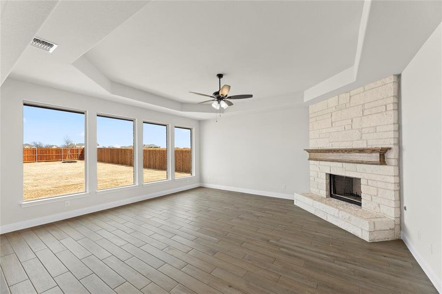 11. 705 Soprano - Family