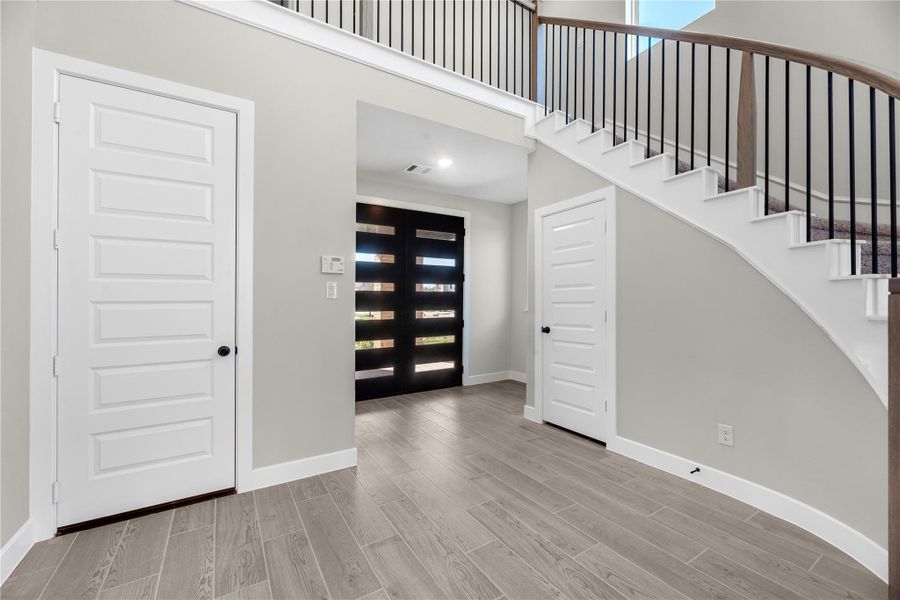 Representative image. Features, specifications, selections and colors may vary. Representative image. Features, specifications, selections and colors may vary.