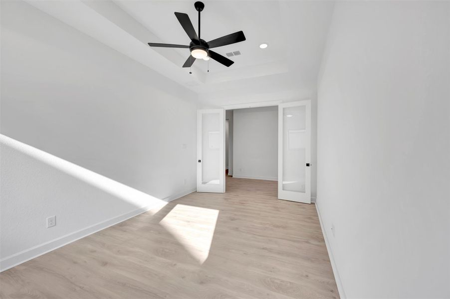 Spacious, unfurnished interior of a new home in The Meadows at Imperial Oaks, Conroe (Image 25). Spacious, unfurnished interior of a new home in The Meadows at Imperial Oaks, Conroe (Image 25).