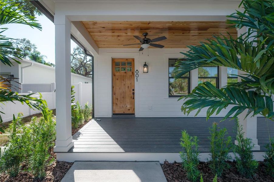 Exterior details and patio area of a home in , Tampa (Image 43).