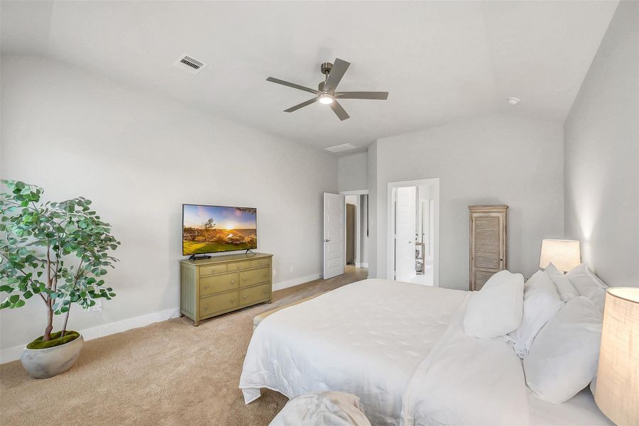 Furnished interior view inside a new home in Beacon Hill, Waller (Image 35). Furnished interior view inside a new home in Beacon Hill, Waller (Image 35).