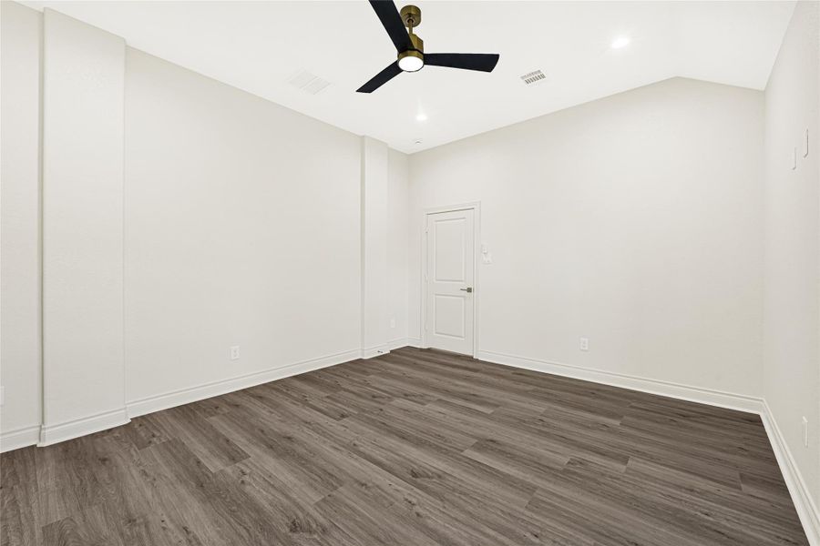 Spacious, unfurnished interior of a new home in , Spring (Image 18). Spacious, unfurnished interior of a new home in , Spring (Image 18).