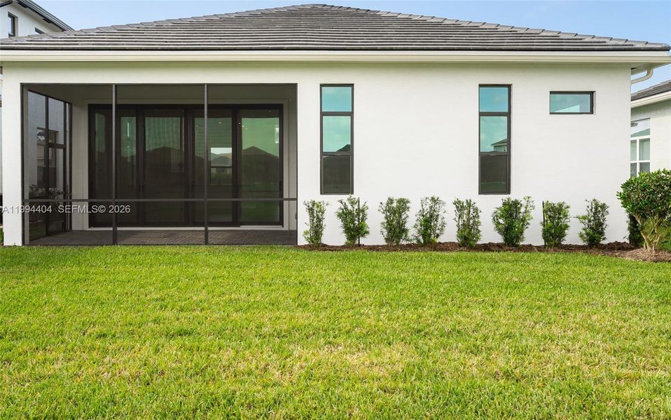 Exterior details and patio area of a home in , Port St. Lucie (Image 23).