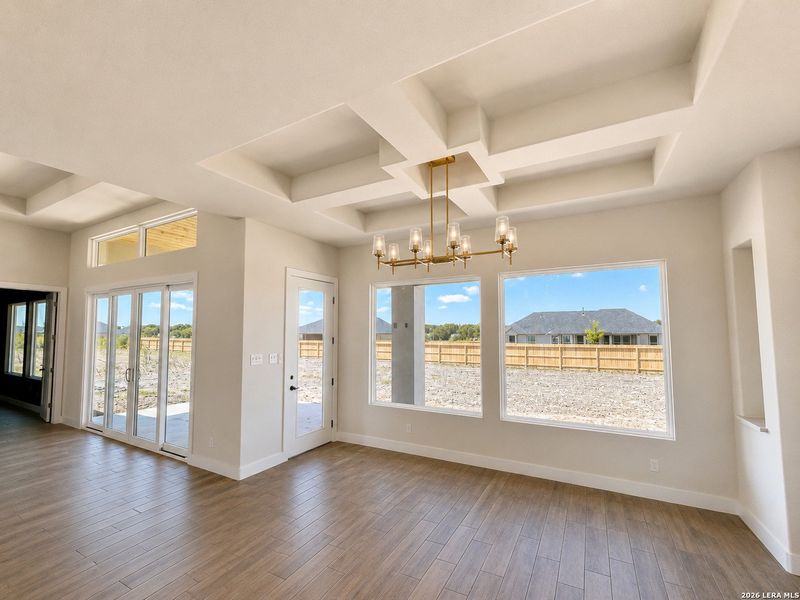 Spacious, unfurnished interior of a new home in Alamo Estates, San Antonio (Image 7).