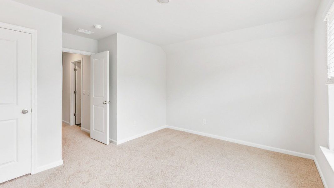 Representative unfurnished interior of a home built from the CANTEY by D.R. Horton in Rivers Reach, Yemassee (Image 20).
