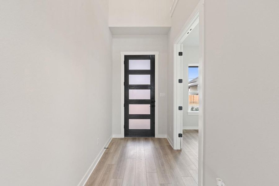 Spacious, unfurnished interior of a new home in Lagos Reserve, Manor (Image 15).