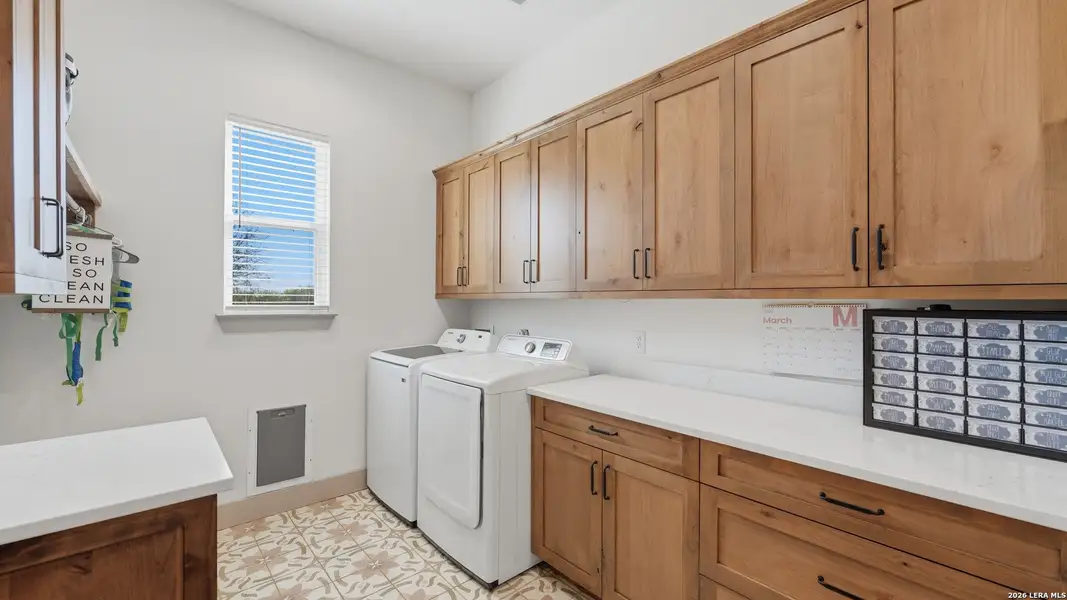 Furnished interior view inside a new home in , Seguin (Image 6).