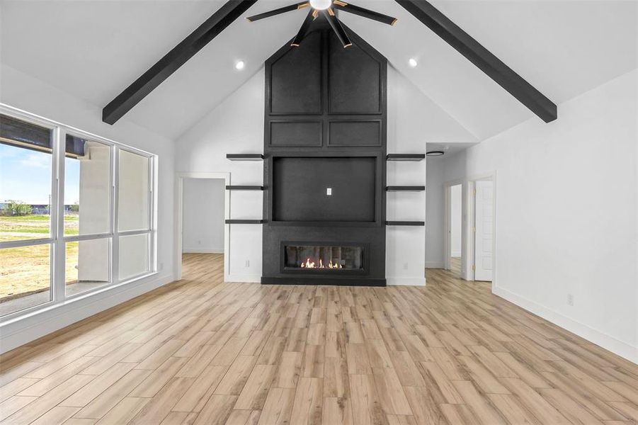 Spacious, unfurnished interior of a new home in , Mabank (Image 15).