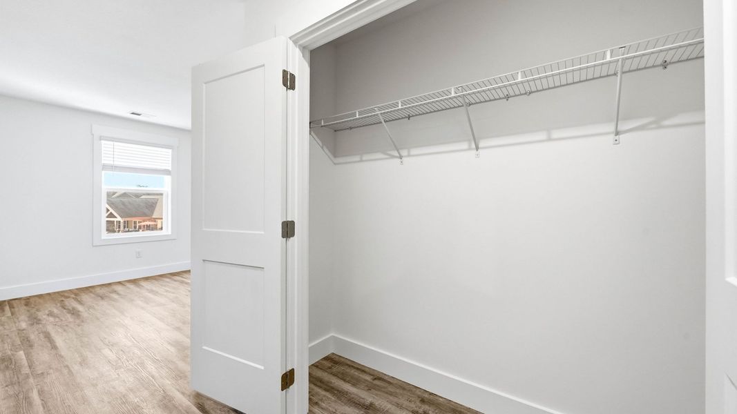 Spacious, unfurnished interior of a new home in The Arbor Townhomes, Kingsport (Image 9).