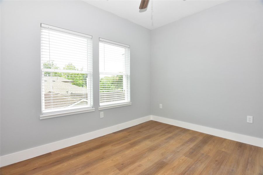 Secondary bedroom Secondary bedroom