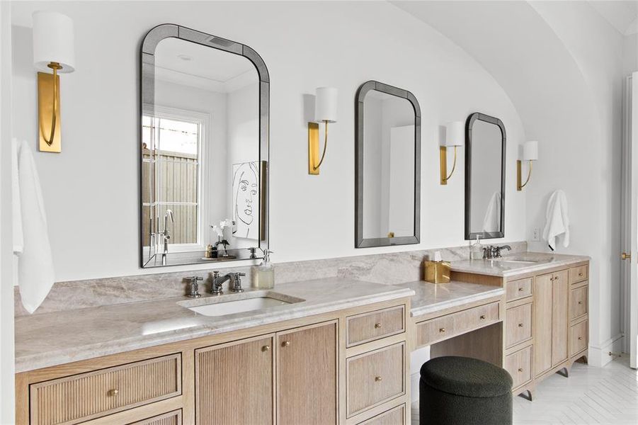 Furnished interior view inside a new home in , Dallas (Image 7).