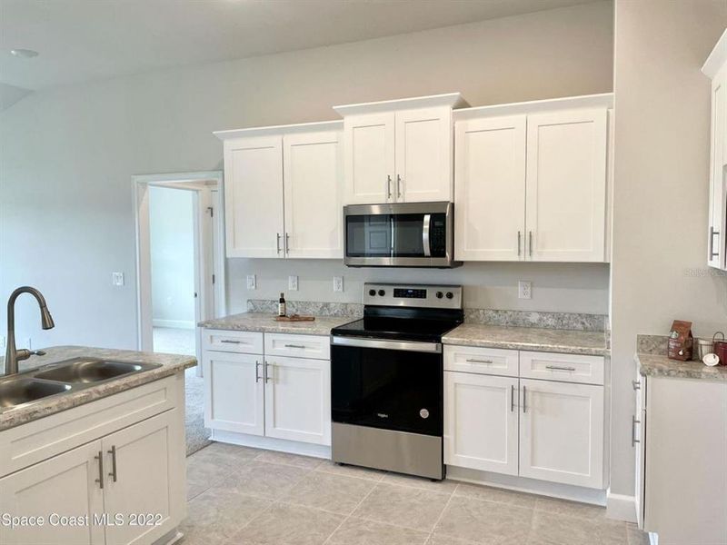 Furnished interior view inside a new home in , Ocala (Image 9).