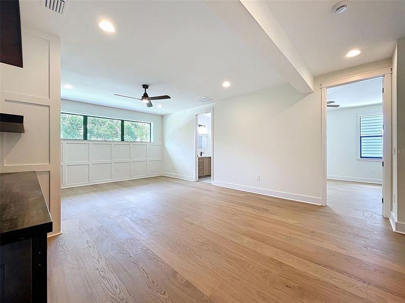 Spacious, unfurnished interior of a new home in , Tampa (Image 21).