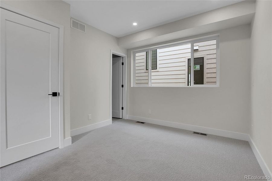 Spacious, unfurnished interior of a new home in , Denver (Image 19).