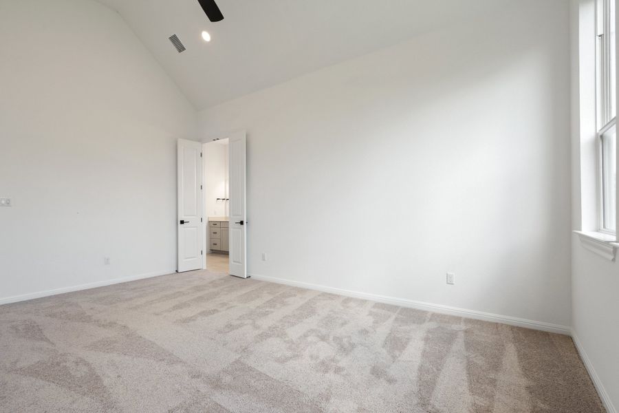 Representative unfurnished interior of a home built from the Waterville by Ashton Woods in The Trails at Carmel, Pflugerville (Image 66).