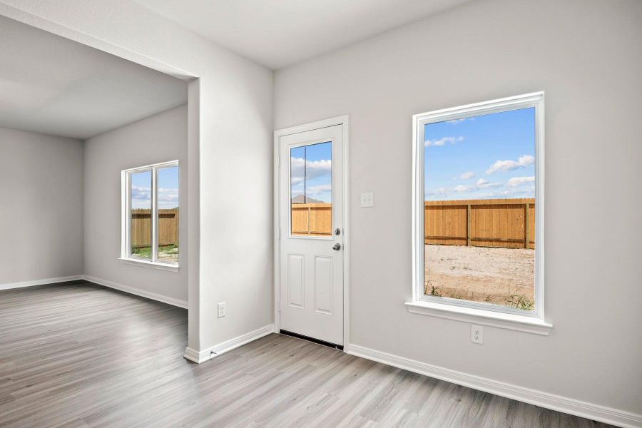 Spacious, unfurnished interior of a new home in Freeman Ranch, Katy (Image 14). Spacious, unfurnished interior of a new home in Freeman Ranch, Katy (Image 14).