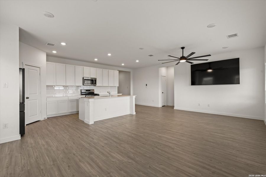 Spacious, unfurnished interior of a new home in Brookmill: Classic Collection, San Antonio (Image 33). Spacious, unfurnished interior of a new home in Brookmill: Classic Collection, San Antonio (Image 33).
