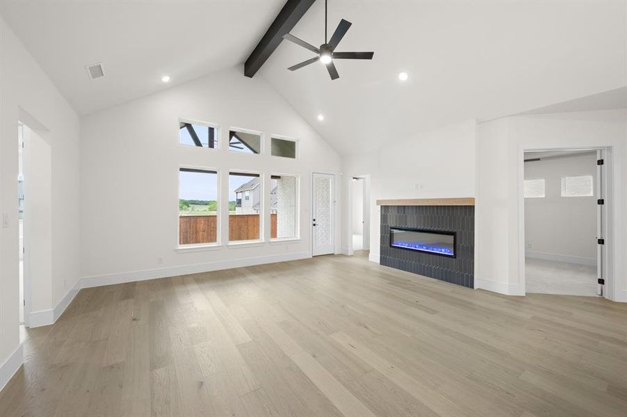 460 Shadowfax- Living Room-1