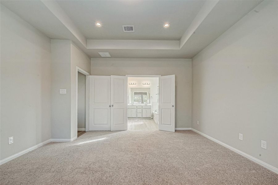 Image 36 of a home in King Oaks Village.