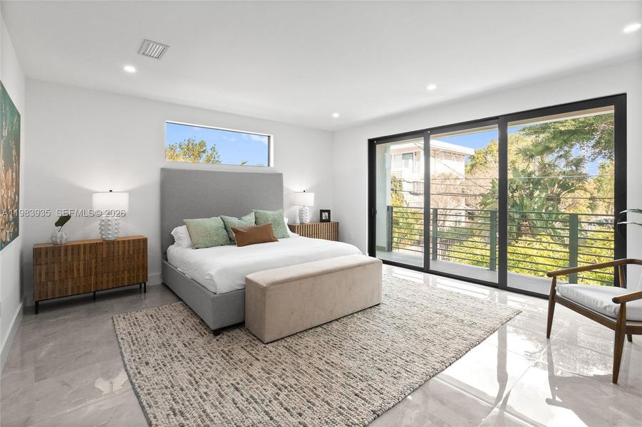 Furnished interior view inside a new home in , Fort Lauderdale (Image 38).