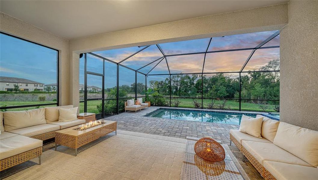 Exterior details and patio area of a home in Lorraine Lakes at Lakewood Ranch, Lakewood Ranch (Image 33).