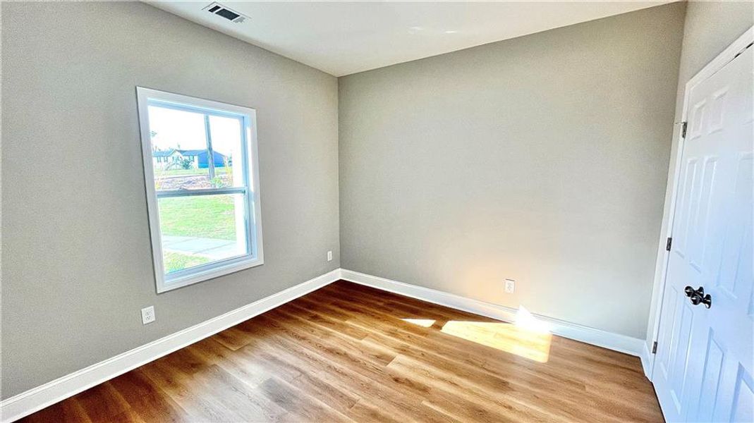 Spacious, unfurnished interior of a new home in , Griffin (Image 31).