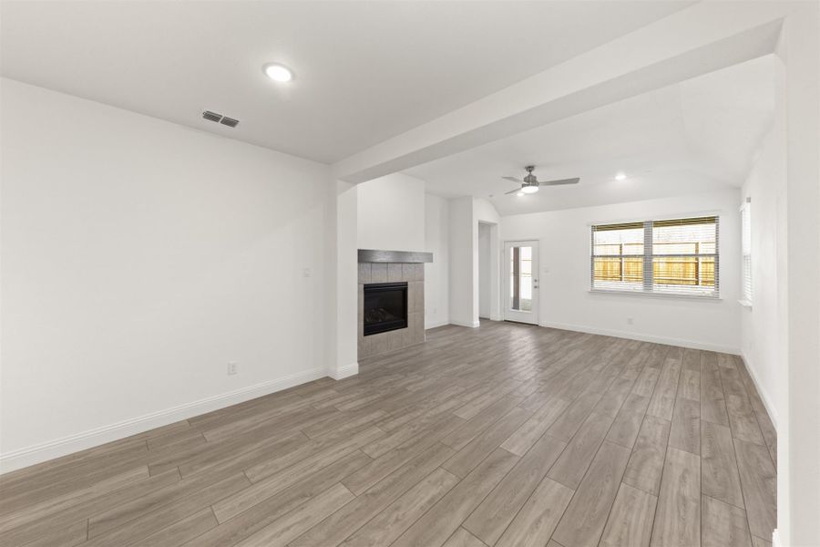 Spacious, unfurnished interior of a new home in Town Park, Princeton (Image 11). Spacious, unfurnished interior of a new home in Town Park, Princeton (Image 11).
