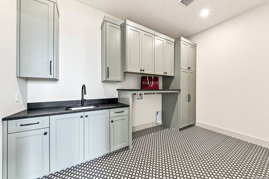 Furnished interior view inside a new home in , New Braunfels (Image 41).
